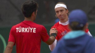 Lukas Neumayer (rechts) setzte sich gegen Cem Ilkel durch. (Bild: GEPA/GEPA pictures)