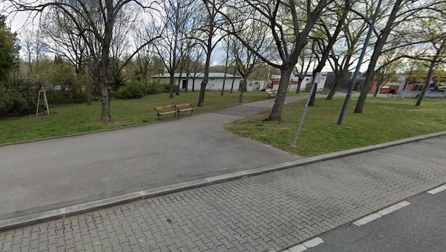 Eine Sofortfahndung nach den Männern verlief negativ. (Bild: Google Maps (Screenshots))