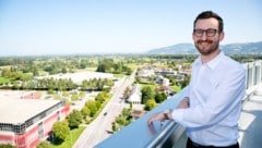 NEOS-Kandidat Johannes Gasser will frischen Vorarlberger Wind nach Wien bringen. (Bild: Mathis Fotografie)