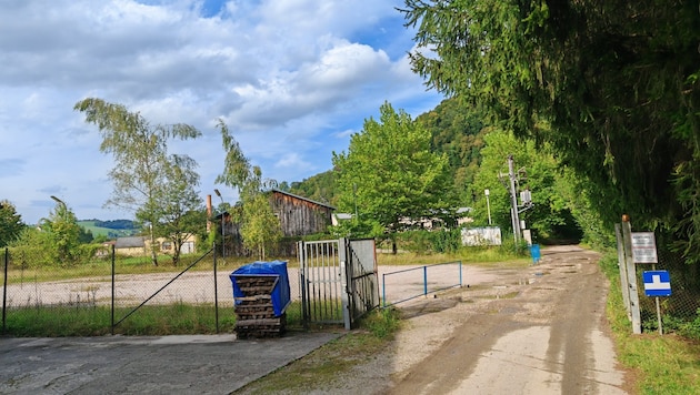 Wer hier umdreht oder parkt, muss Strafe zahlen. (Bild: Werner Kerschbaummayr)