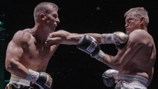 Alem Begic verteidigte seinen EM-Titel nach WBO-Version gegen David Kerkmann nach zehn Runden. (Bild: Ben Strässle/Dominik Dziamski)