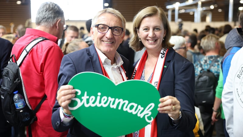 Josef Herk with Styrian Minister of Economic Affairs Barbara Eibinger-Miedl in Lyon (Bild: Florian Wieser)