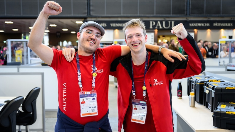 Nico Paul Reif und Fabian Weber, Robot Systems Integration (Bild: Skills Austria/Max Slovencik)