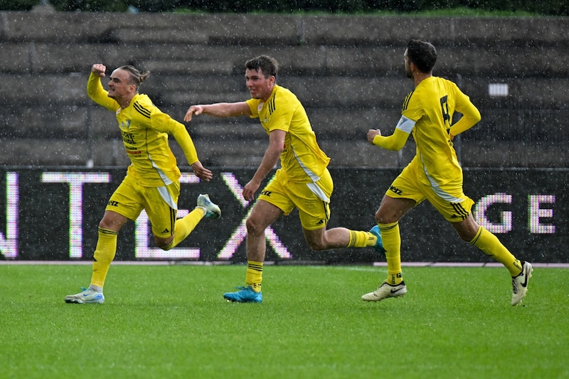 Jakob Knollmüller (l.) schoss Lafnitz nach 25 Minuten in Führung. (Bild: GEPA pictures)