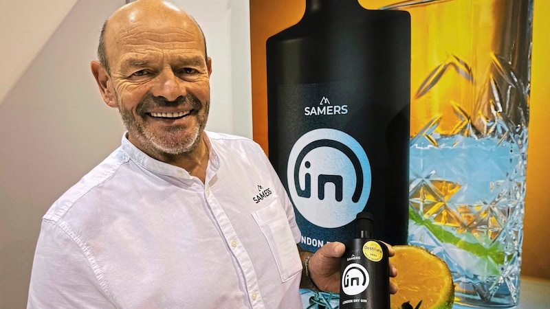 Josef Mörtl has brought high-proof spirits from Styria to the Autumn Fair in Klagenfurt. (Bild: Wallner Hannes)