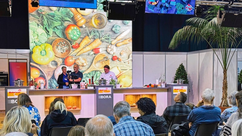 Various Carinthian chefs show off their skills on the show stage. (Bild: Wallner Hannes)