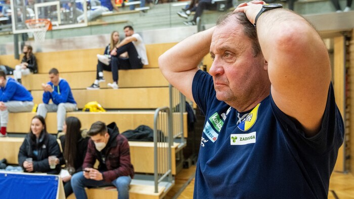 Aich-Boss Martin Micheu hofft auf eine Lösung für seinen Volleyball-Verein.