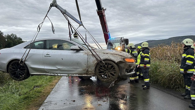 Einsatz für die Feuerwehren in der Südoststeiermark. (Bild: Freiwillige Feuerwehr Dirnbach)