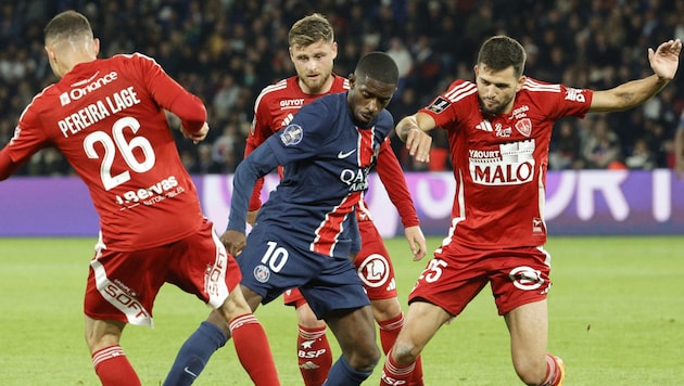 Viele Brest-Spieler, aber kein Erfolg gegen PSG ... (Bild: AFP)