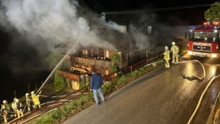 Die Feuerwehren hatten alle Hände voll zu tun. (Bild: ZOOM Tirol)