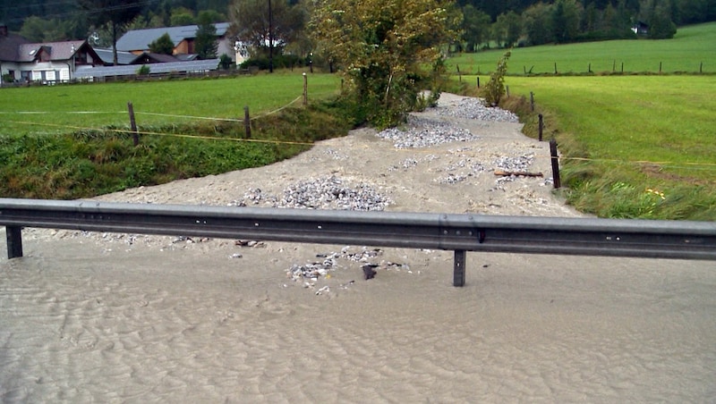 Im Bezirk Liezen kam es im Bereich Diemlern-Oberstuttern zu einer Bachverklausung. (Bild: BFV Liezen / Schlüßlmayr)