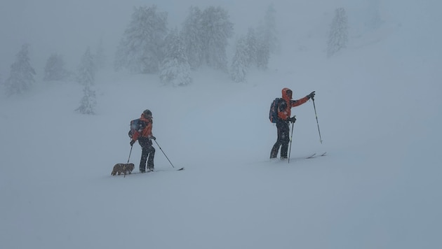 The mountain rescuers in Obertauern had to contend with difficult conditions. (Bild: Bergrettung Salzburg)