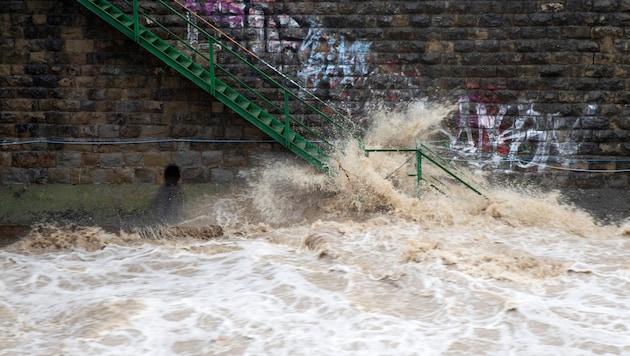 The level of the Vienna River is a cause for concern. (Bild: APA/AFP)