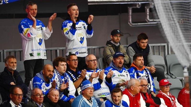 More than 200 fans from Auschwitz created a great atmosphere in the Klagenfurt arena. (Bild: Pessentheiner/Florian Pessentheiner)