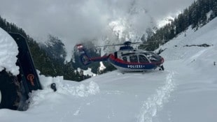 Der Neuschnee in vielen Bundesländern sorgt ebenfalls für zahlreiche Einsätze. (Bild: Flugpolizei)