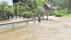 Im Raum Mürzzuschlag traten Bäche über die Ufer. (Bild: BFVMZ )