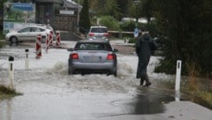 Die Flachgauer Seen traten über die Ufer. In Seekirchen war auch der Parkplatz überflutet. (Bild: Tröster Andreas, Krone KREATIV)