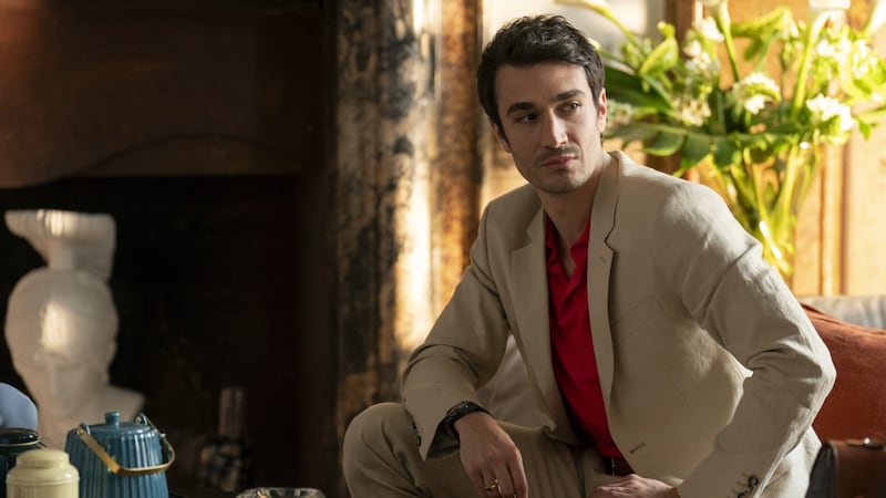 Eugenio Franceschini as Marcello has won Emily's heart with his Italian charm. (Bild: © 2024 Netflix, Inc.)