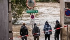 Vor allem im Osten Österreichs sind ganze Regionen überflutet. (Bild: APA/DANIEL SCHARINGER)