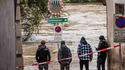 Vor allem im Osten Österreichs sind ganze Regionen überflutet. (Bild: APA/DANIEL SCHARINGER)