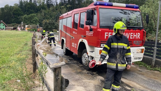 500 fire department members were deployed in the Mürzzuschlag area alone at the weekend. (Bild: FF Mitterdorf)