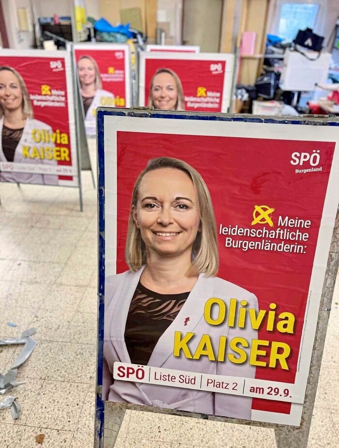 Aktuell ist u. a. Olivia Kaiser plakatiert.