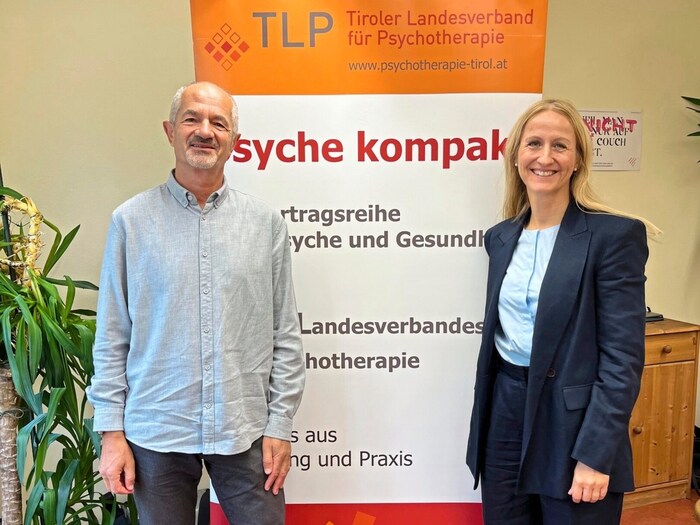 Ines Gstrein und Bernhard Hungsberger freuen sich, dass die Vortragsreihe der Psychotherapeuten ...