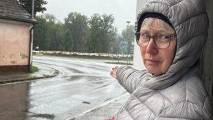 Monika Priemayr ist den Florianis äußerst dankbar: „Wir wurden nicht aufgegeben, obwohl der Damm ...