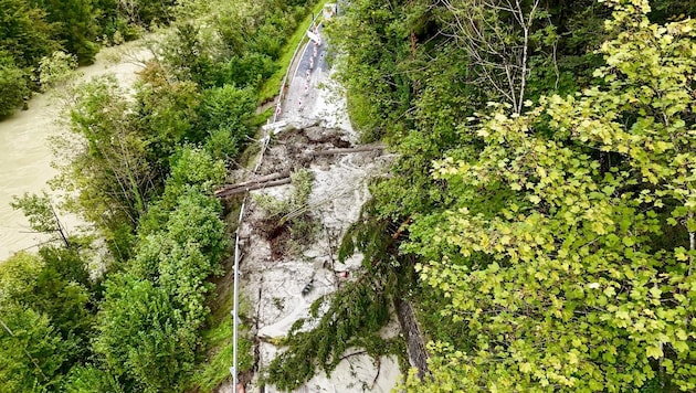 The mudslide in the Wiestal valley will keep the region busy for some time to come. (Bild: Tschepp Markus)