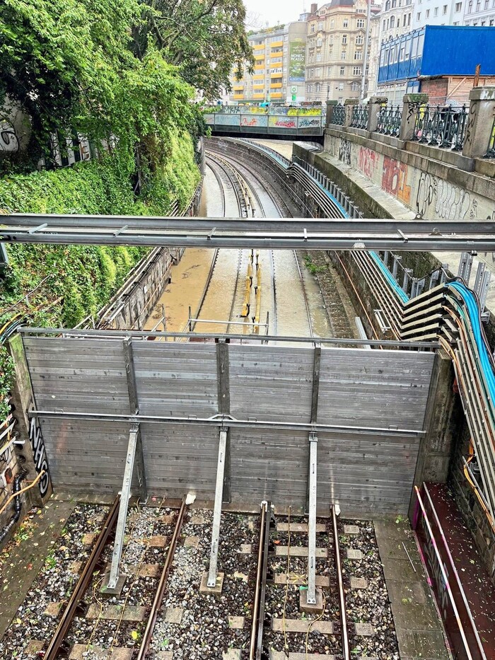 Flooded tracks caused longer closures on the subway network.