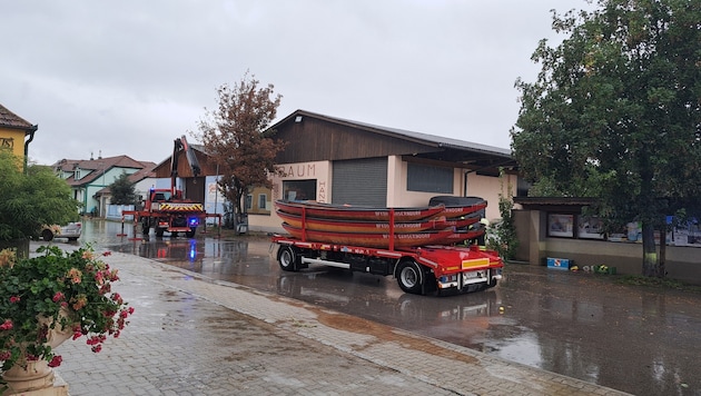 Willingness to help across the country: Zillen from the district of Gänserndorf were already prepared in the Tullnerfeld in the afternoon. (Bild: Lauber)