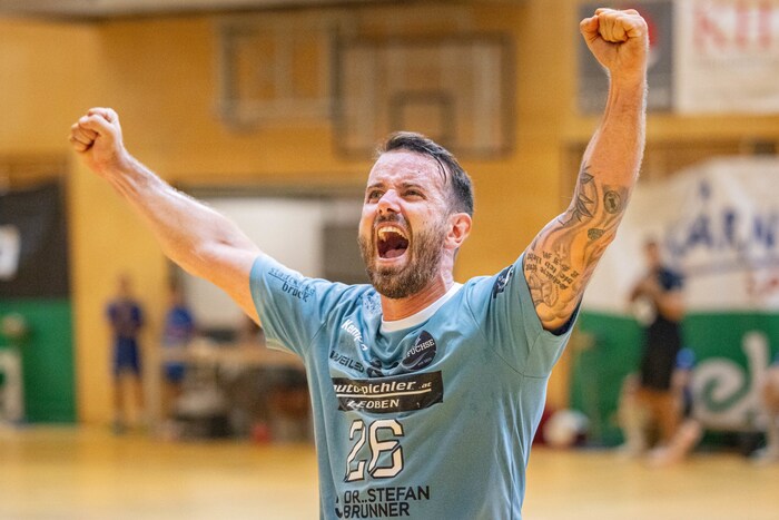 Right winger Martin Breg epitomizes the BT Füchse's highs