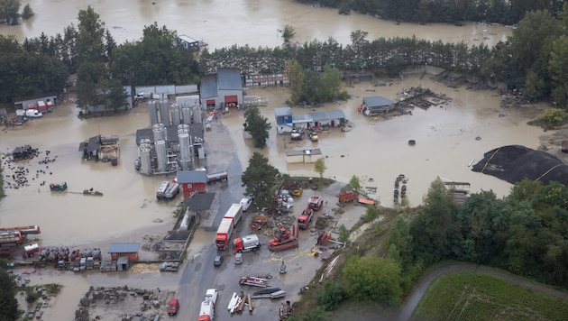 The situation is still tense, especially in the districts of Tulln, St. Pölten and Melk. (Bild: BMLV/Daniel TRIPPOLT)