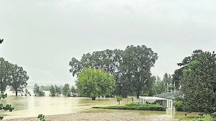 The Diamond Country Club boathouse is also under water.