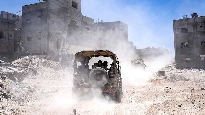 Journalists in the Gaza Strip (Bild: APA/AFP/POOL/Ohad Zwigenberg)