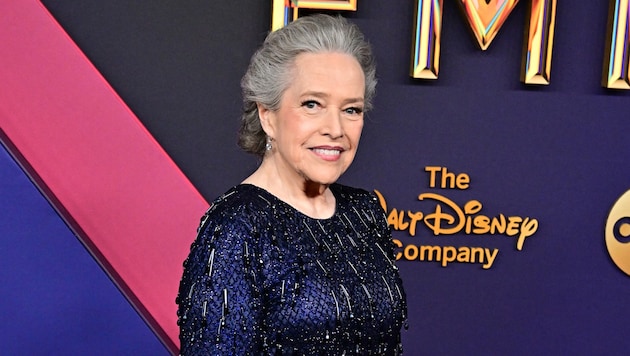 Kathy Bates bei einer Afterparty der Emmy-Preisverleihung 2024 (Bild: AFP/Frederic J. BROWN)