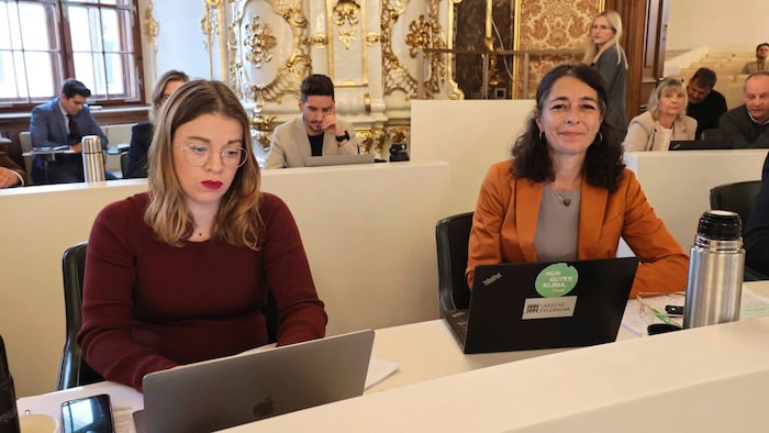 Green dispute on the issue of hydropower between Lara Köck (left) and Sandra Krautwaschl