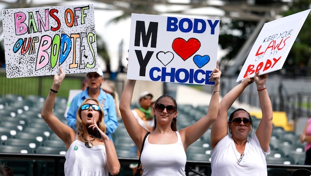 In the US, the abortion debate continues to heat up. (Bild: APA/Getty Images via AFP/GETTY IMAGES/JOE RAEDLE)