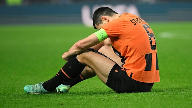 Shakhtar Donetsk (pictured: captain Taras Stepanenko) have not been able to play their home games at home for years due to the war. (Bild: APA/AFP)