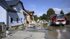 In Niederösterreich läuft das große Aufräumen nach dem verheerenden Hochwasser. Land und Bund sichern rasche Hilfe zu. (Bild: Antal Imre/Imre Antal)