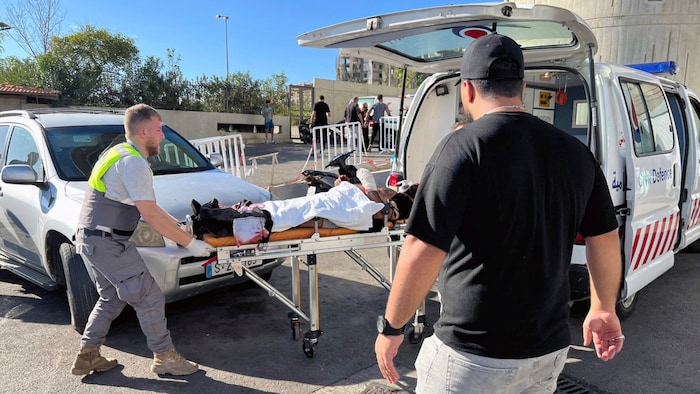 Zahlreiche Krankenwagen waren im Libanon im Einsatz.