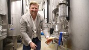 Bräu Felix Gmachl hat im August vom Vater übernommen.