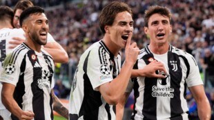 Großer Jubel bei Kenan Yıldız und seinen Juve-Kumpels ...