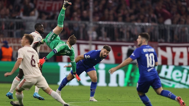 Manuel Neuer was injured in the Champions League match against Dinamo Zagreb. (Bild: AFP/APA/Alexandra BEIER)