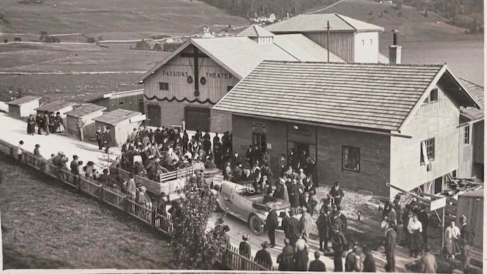 Mit einem Einzug wurden 1927 die Passionsspiele eröffnet.