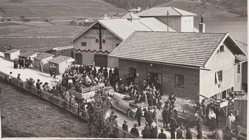 Mit einem Einzug wurden 1927 die Passionsspiele eröffnet. (Bild: zVg)