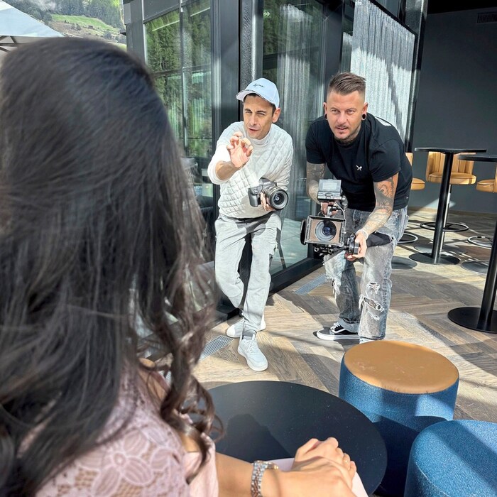 Setzten die Finalistinnen ins rechte Licht: Angelo Lair & Burnz Neuner (re.).