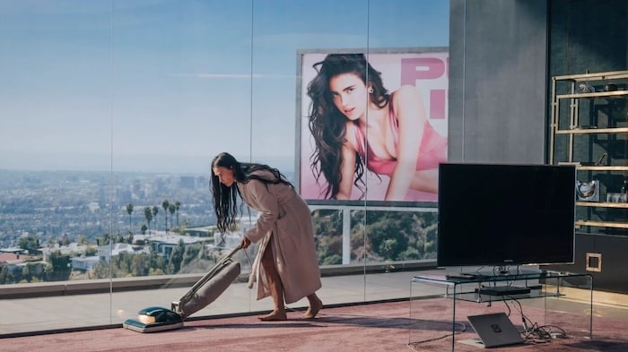 Auch ihr TV-Fitness-Format verliert Elisabeth (Demi Moore).