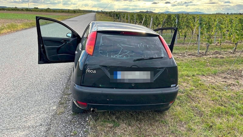 The car stopped on the goods road. (Bild: Christian Schulter/Krone KREATIV / Christian Schulter)