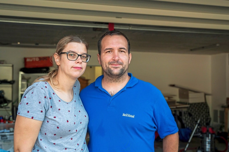 Thomas and Petra N. were hit hard by the floods. Now they have to clean up together. (Bild: Molnar Attila/Attila Molnar)